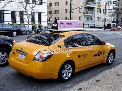 Зачем таксистам желтая лампочка