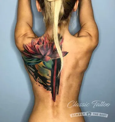 Филигранное тату на спине девушки в…» — создано в Шедевруме
