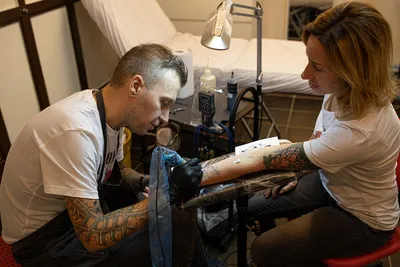 Тату на запястье - идея крутой татуировки - фото эскизы маленьких красивых  татух для мужчин и женщин - 4397 шт.