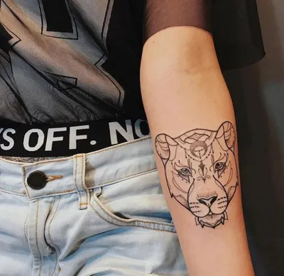 Mountain lion (puma) tattooed by maxi @maximaxir Done in  @sweetlifetattooart Playa del Carmen #mountainliontattoo #pumatattoo… |  Instagram