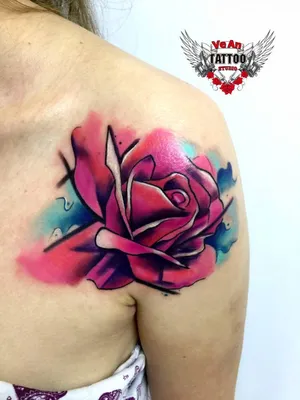 Татуировка роза на плече: значение, история и стиль - tattopic.ru