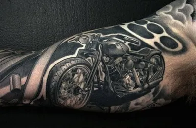 Ross Tattoo House - Мото тема с перекрытием старой татуировки🔥🔥🔥 #тату # татуировка #татуха #livetoride #moto #мото #байкеры | Facebook