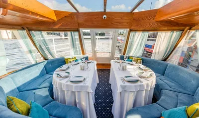 Ресторан теплохода \"Астра\" - нижняя палуба - Picture of Astra Motor Ship  Restaurant, St. Petersburg - Tripadvisor