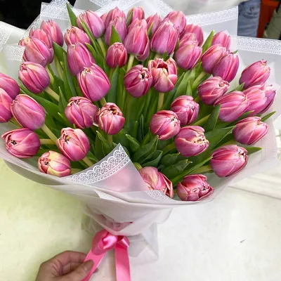 Букет из розовых тюльпанов в фиолетовом фоамиране (25 шт) за 2890р. Позиция  № 924