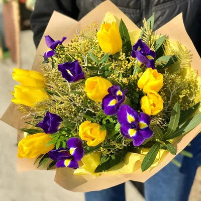 Букет с тюльпанами, мимозой и гиацинтами купить в Краснодаре недорого -  доставка 24 часа