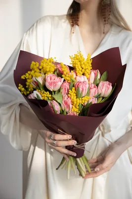Желтые тюльпаны с мимозой - 31 шт. за 9 690 руб. | Бесплатная доставка  цветов по Москве