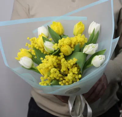 Купить тюльпаны с мимозой недорого с доставкой по Екатеринбургу - Свой  Цветной