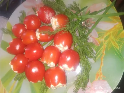 Маринованные помидоры \"Тюльпаны\"- любимая закуска моего мужа к картошечке.  Готовятся быстро, можно и на праздничный стол подать | Алина Калинина  Простые рецепты | Дзен