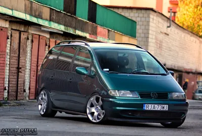 700-Horsepower VW Sharan Minivan Is The Family Man's Sleeper