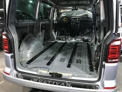 VW Multivan получил первый тюнинг-пакет — и сразу для бездорожья - читайте  в разделе Новости в Журнале Авто.ру