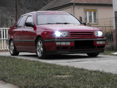 Фольксваген Венто 1992 год в Ижевске, тюнинг Volkswagen Vento GT, обмен на  более дорогую, серый, бензин, 1.8 литра