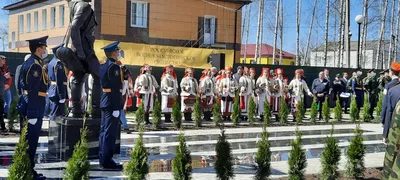 Памятник Михаилу Девятаеву открыли в Торбеево — ГБУК \"Мордовская  государственная филармония —