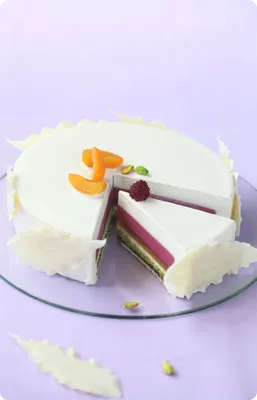 Торт со взбитыми сливками с манго …» — создано в Шедевруме