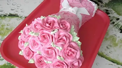 Торт Букет роз для любимой мамы 02024019 стоимостью 5 800 рублей - торты на  заказ ПРЕМИУМ-класса от КП «Алтуфьево»