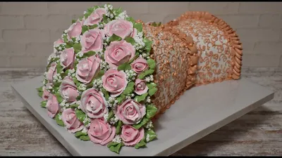 Небольшой свадебный торт \"Букет роз\" на заказ в Петербурге