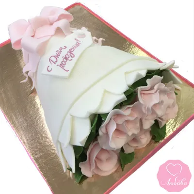Большой букет роз и торт» — создано в Шедевруме