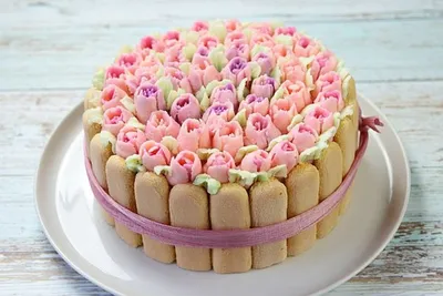 Торт на день рождения, букет роз …» — создано в Шедевруме