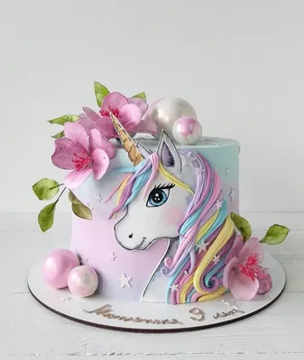 Торт с единорогом и цветочным орнаментом - png для скачивания