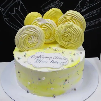 Подборка фото торта из мастики на годовщину свадьбы в разных вариантах