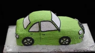 Изображение торта с автомобильной тематикой