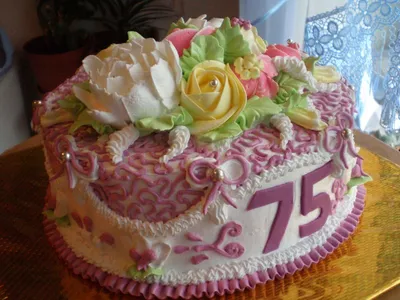 Торт на 75 лет женщине №107716 заказать с доставкой