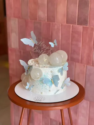 Свадебный торт с бабочками из карамели 2021 - купить на заказ с фото в  Москве
