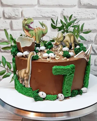 Креативный торт с динозаврами в хорошем качестве
