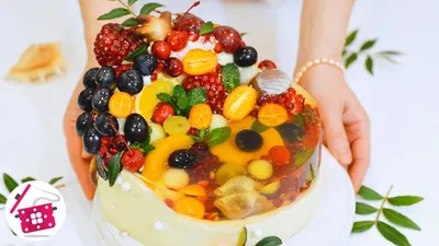 Фотографии вкусного торта с фруктами для скачивания