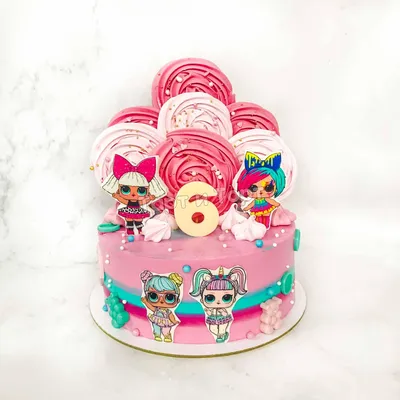 Элегантное изображение торта с куклой в формате png, скачать бесплатно