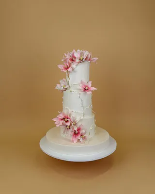Заказать торт с живыми лилиями - Печка Петровна
