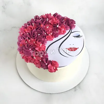 Webp изображение Торт с цветами из крема для использования в фоне