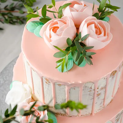 Элегантный свадебный торт без мастики