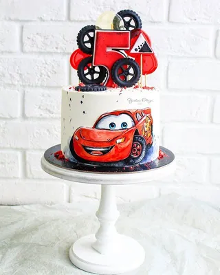 Торты Нижний Тагил в Instagram: «Тачки🚘🚗🛑 Рисунок по мастике 😊 Покрытие  торта-крем чиз н… | Disney birthday cakes, Beautiful birthday cakes, Baby  birthday cakes