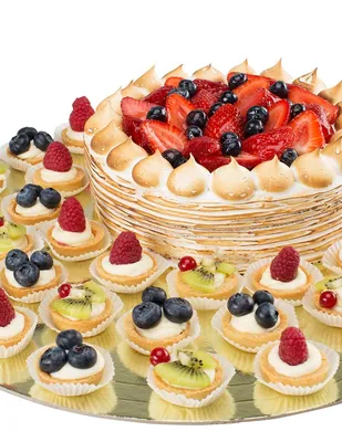 Торт с пирожными на свадьбу: фото, цены, отзывы, заказать с доставкой в  Санкт-Петербурге Праздничные торты