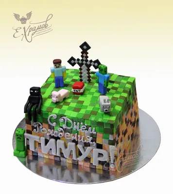 Торт Майнкрафт с красочными блоками: изображение в высоком разрешении