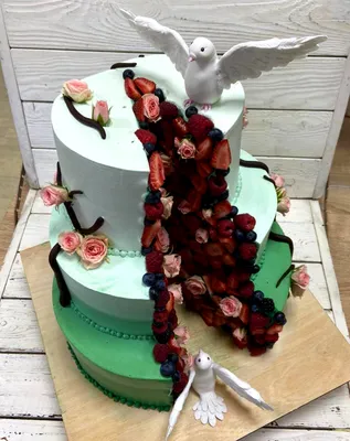 Необычный торт на День рождения на заказ в Москве, лучшие цены на сайте  Пироженка.рф