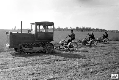 Гусеничные тракторы КД-35 и КДП-35 Липецкого тракторного завода.  Фотогалерея.