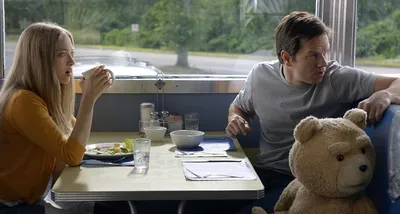Обои Третий лишний Кино Фильмы Ted, обои для рабочего стола, фотографии  третий, лишний, кино, фильмы, ted, пиво, медведь Обои для рабочего стола,  скачать обои картинки заставки на рабочий стол.