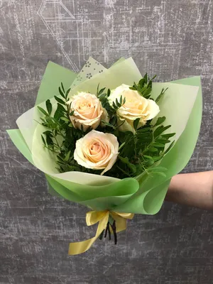 3 белые розы Атена | купить недорого | доставка по Москве и области
