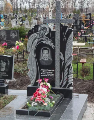 ТПД | Тройной надгробный памятник в Томске