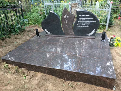 Семейные [двойные, тройные] горизонтальные памятники и надгробия на могилу  в Алматы — MemoryStone.kz