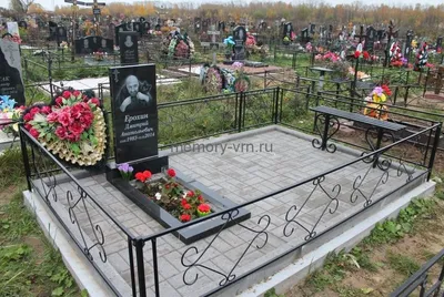 Укладка гранитной плитки на могилу в Новосибирске, цены, фото