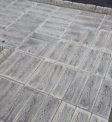Тротуарная рельефная плитка «Три доски» купить по выгодной цене в  Екатеринбурге от производителя | «Авант»
