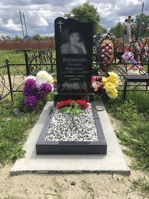 Памятник с крестом из гранита - гранитный крест на могилу от производителя  в Санкт-Петербурге
