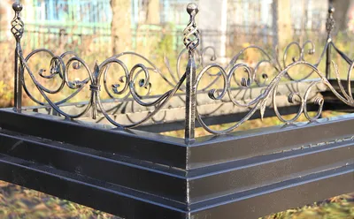Цветник на могилу купить в Красноярске из гранита, цена