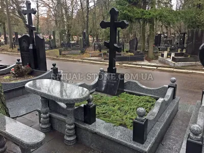 Дом гранита