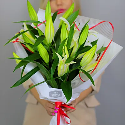 Белые лилии - купить в Москве | Flowerna