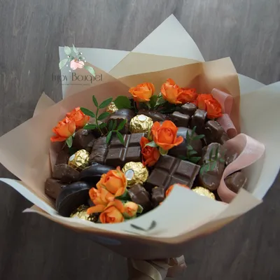Съедобный Букет из шоколада, клубники и роз купить в Москве с доставкой  недорого