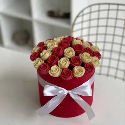 Шоколадные розы с танацетумом | купить недорого | доставка по Москве и  области | Roza4u.ru
