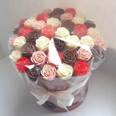 Купить класcический букет из 37 мини роз на сайте Букет13.рф | Шоколадные  цветы со скидкой в Саранске
